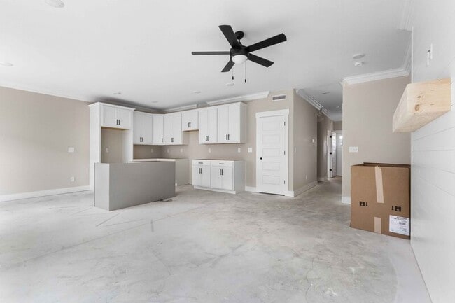 Building Photo - 166 Sango Dr