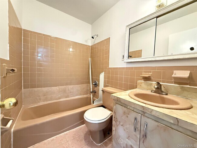 Foto del edificio - 157-54-157-20 20th Rd