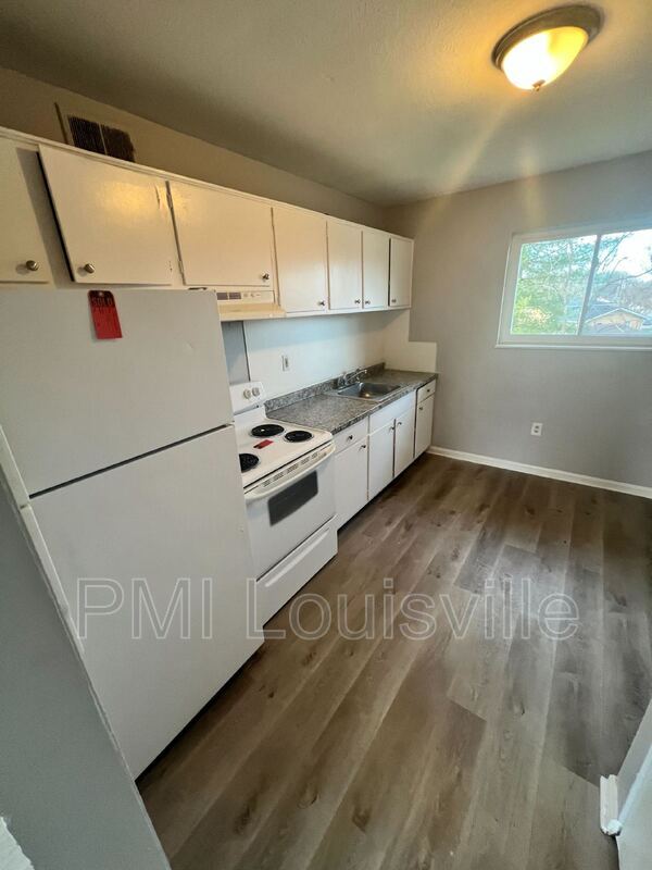 Foto del edificio - 5511 Yucca Ln