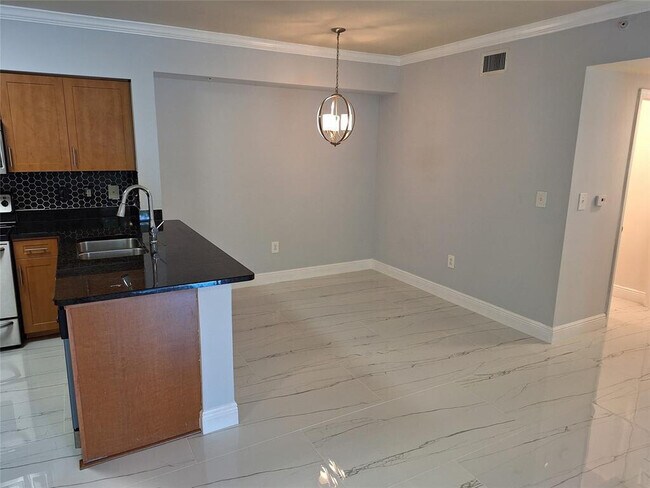 Foto del edificio - 6492 Emerald Dunes Dr