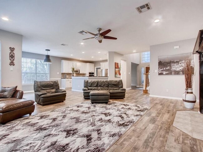 Building Photo - 9409 Jenaro Ct