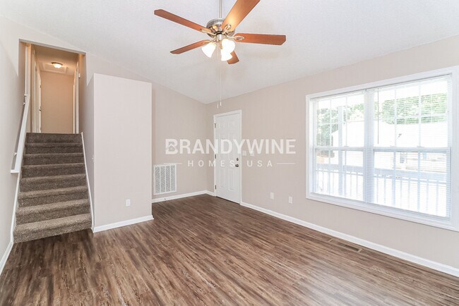 Foto del edificio - 216 Remington Ct