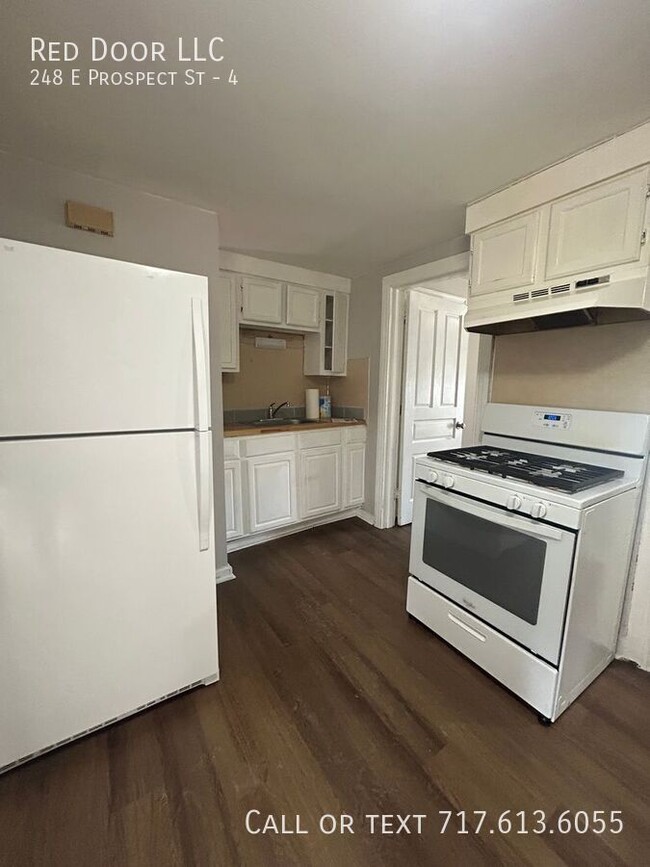 Building Photo - Beautifully renovated 1 bedroom in York City.