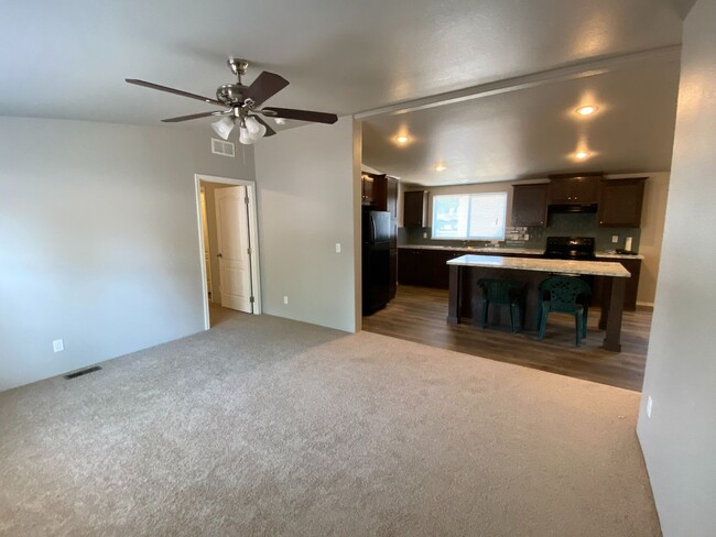 Foto del edificio - Beautiful 3-Bedroom in Pilot Rock!