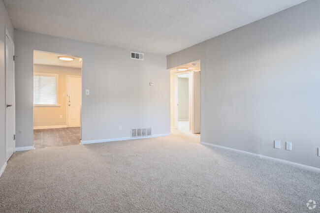 2BR, 1 BR- 900 SF Reno - Mableton Ridge