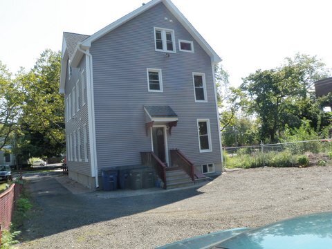 Foto del edificio - 143 Davenport Ave