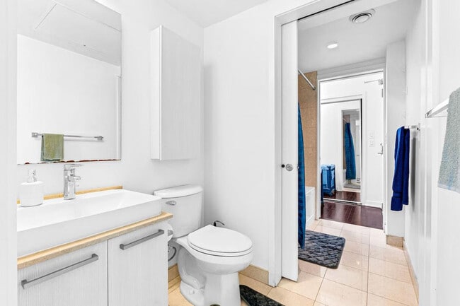 Building Photo - 19 York St