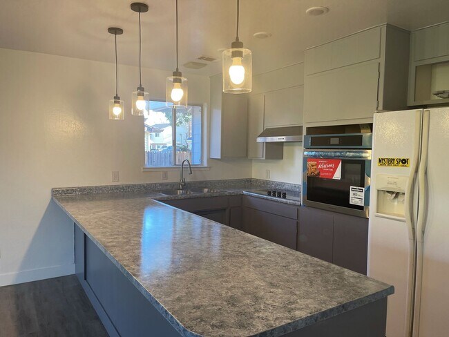 Foto del edificio - Updated Folsom Home Available September 5th