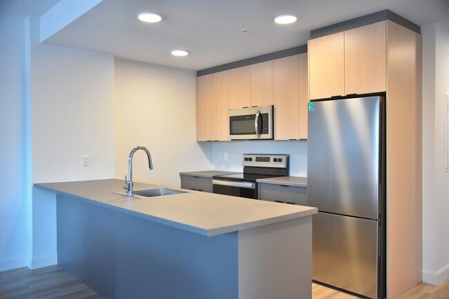 Building Photo - LaFleche Apartments