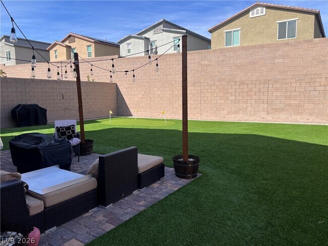 Foto del edificio - 10748 Wild Poppy Ave