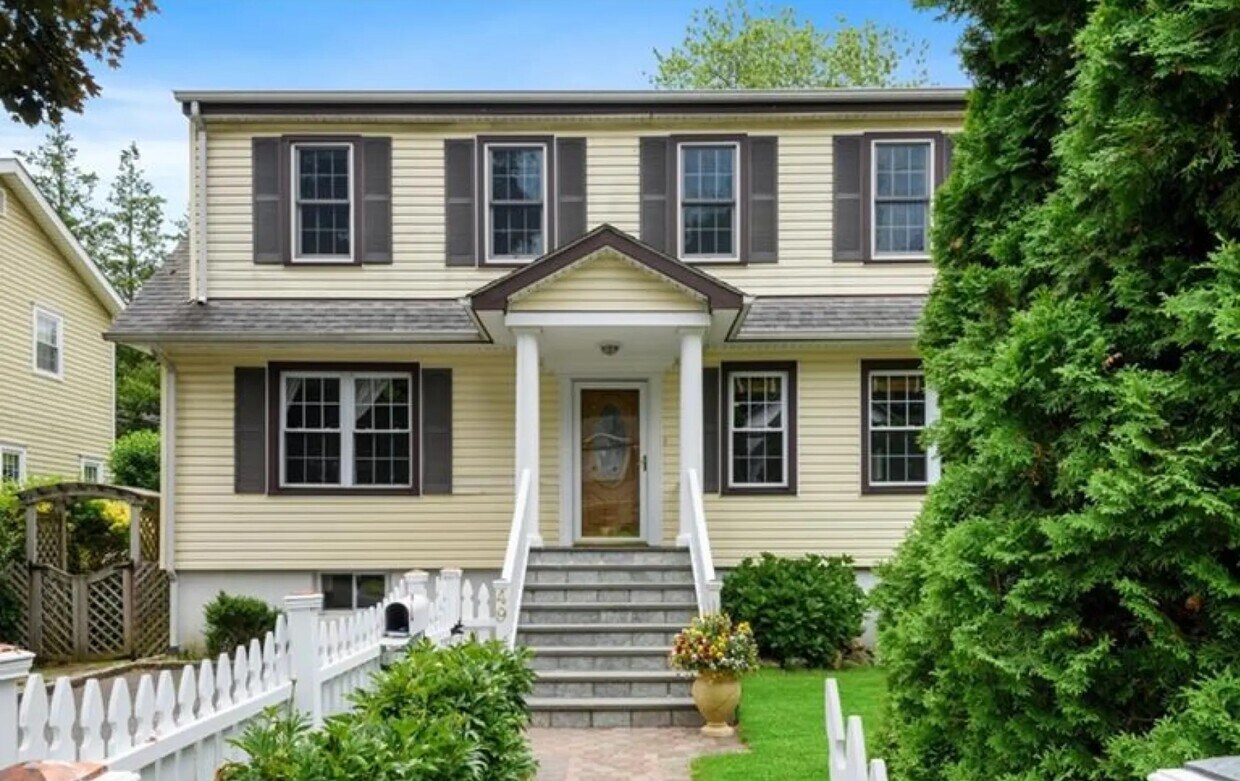 49 Myrtle Blvd, Larchmont, NY 10538 House Rental in Larchmont, NY
