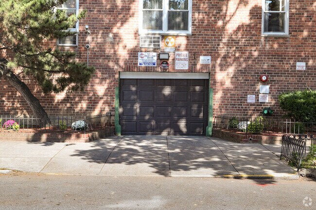 Building Photo - 2155 82nd St