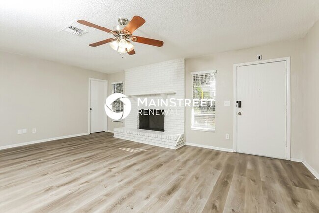Foto del edificio - 3 Bedroom Pet-Friendly Home in DELAND, FL ...