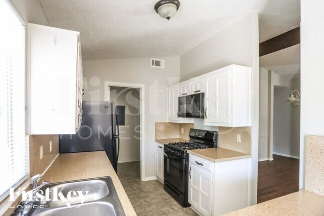 Foto del edificio - 2110 Richbrook Dr