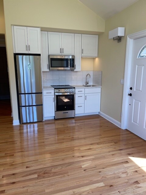 Kitchen - 123 Jamaica St