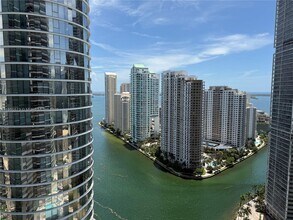 Building Photo - 200 Biscayne Blvd Way