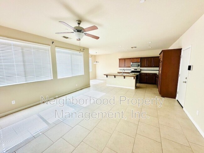 Foto del edificio - 3862 Buckingham Ave