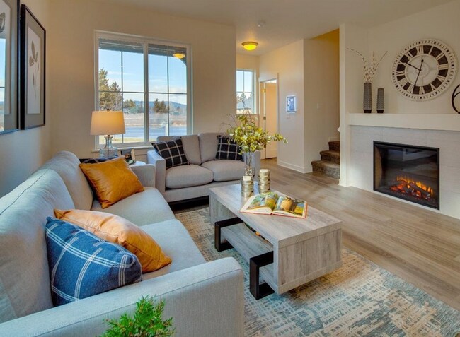 Foto del edificio - Cozy 3 Bed, 2.5 Bath Townhome in Prime Location!