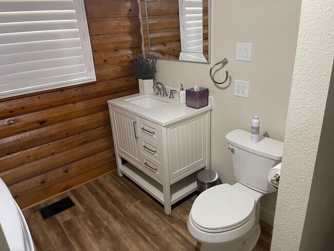 Building Photo - New Serene Studio- Includes Utilities