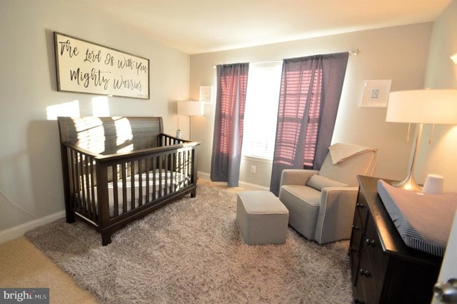 Building Photo - 6049 Valley Forge Dr