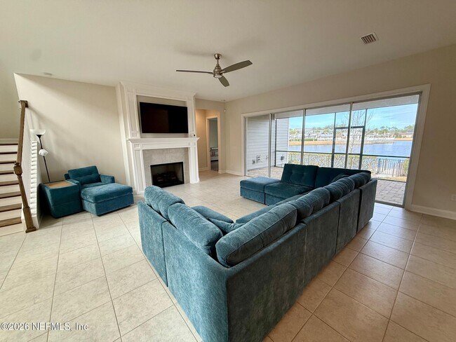 Foto del edificio - 194 Snowbell Ct