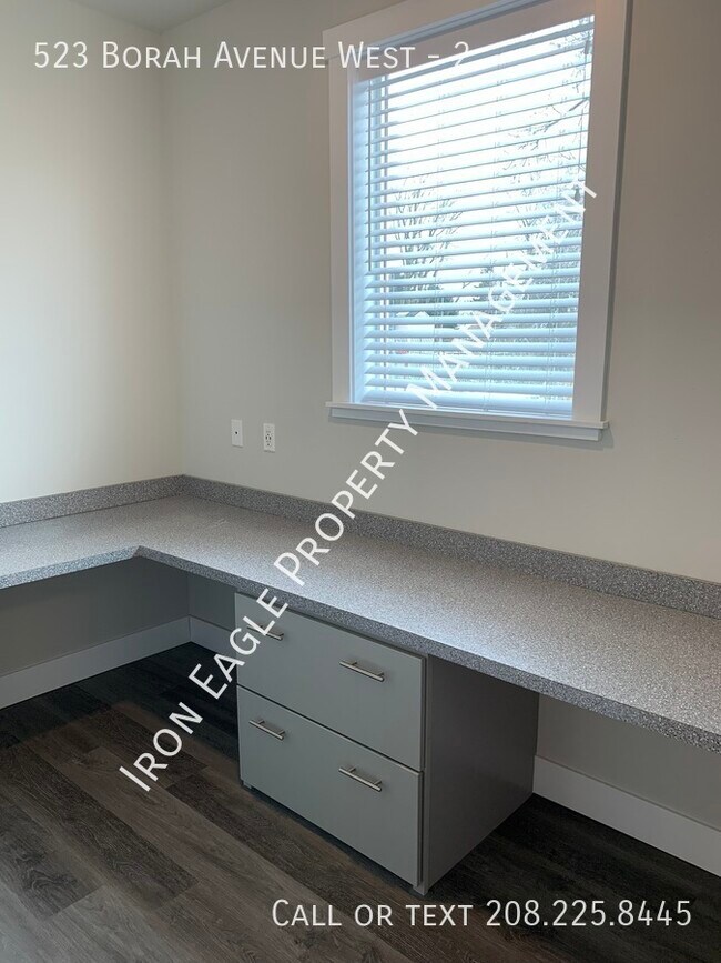 Building Photo - 523 Borah Ave W