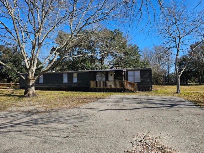 Building Photo - 2267 FM 1462