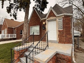 Building Photo - 18684 Lindsay St