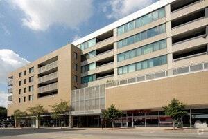 Building Photo - 900 Chicago Ave