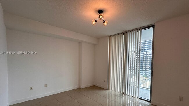 Foto del edificio - 79 SW 12th St