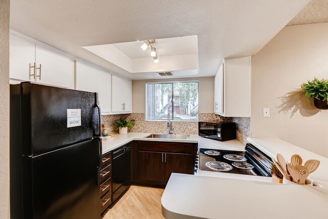 Genoa Lakes apartments — community photo - Genoa Lakes