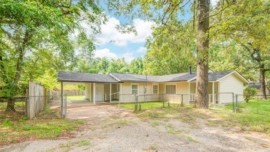 Building Photo - 804 Chickasaw Dr