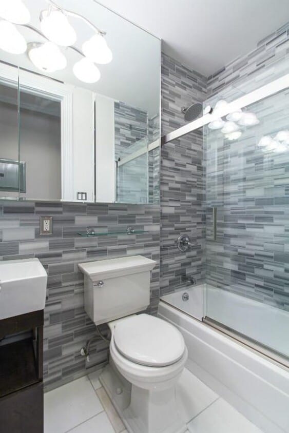 Building Photo - E 7TH ST.