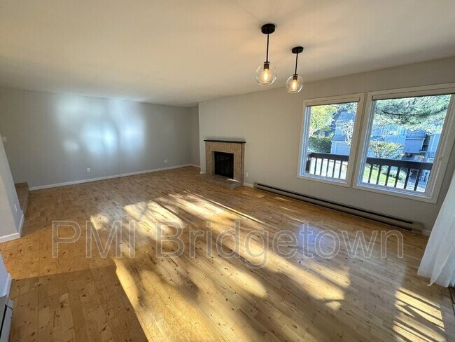 Building Photo - 307 Cervantes Cir