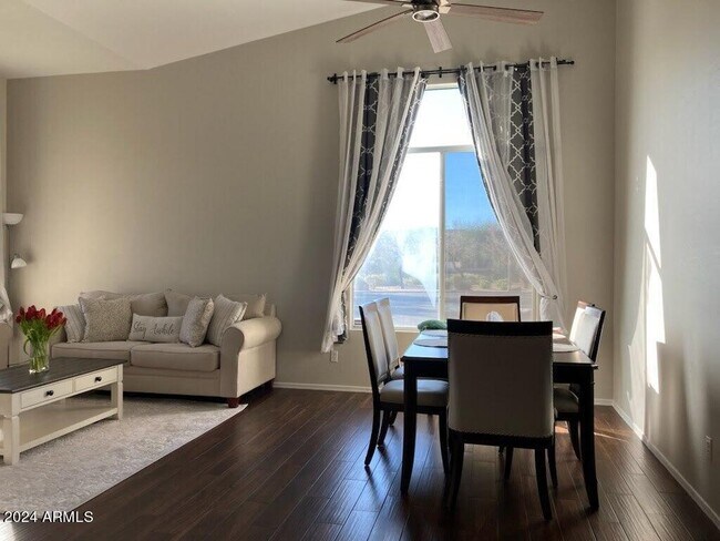 Building Photo - 15620 N 14th Dr