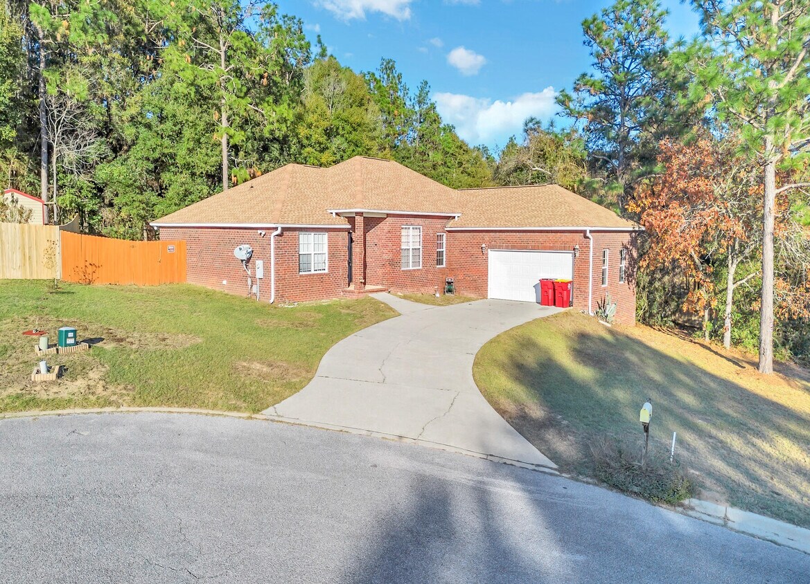 Foto principal - 158 Tranquility Dr