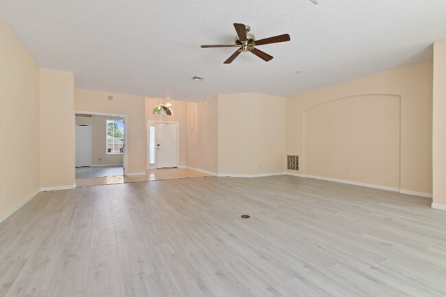 Foto del edificio - 2195 Addison Ave