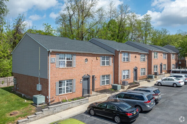 Building Photo - Cumberland Pointe
