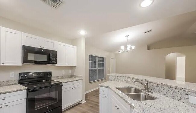 Foto del edificio - 5561 Benton St