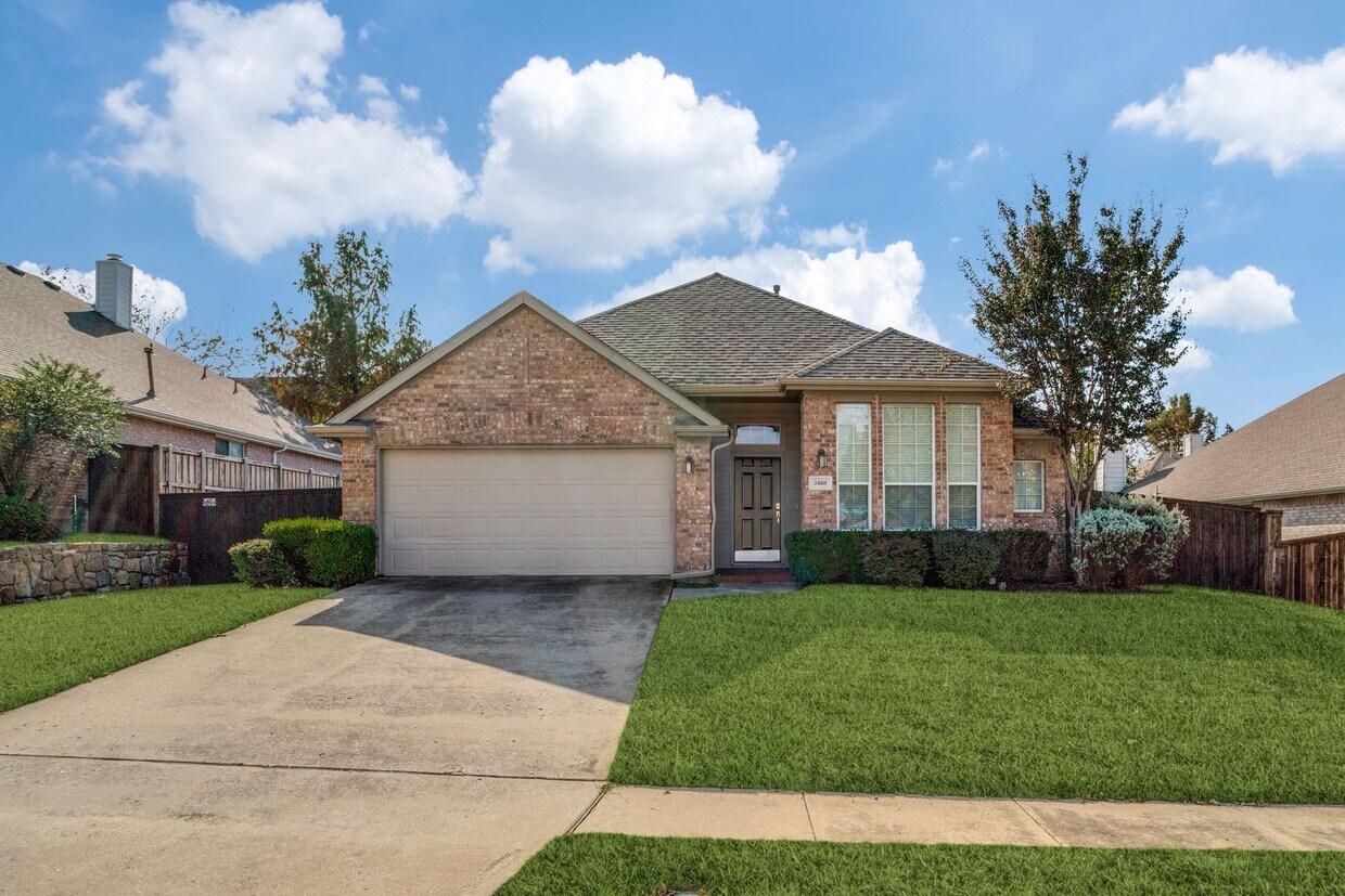 Foto principal - 3408 Hidden Valley Dr