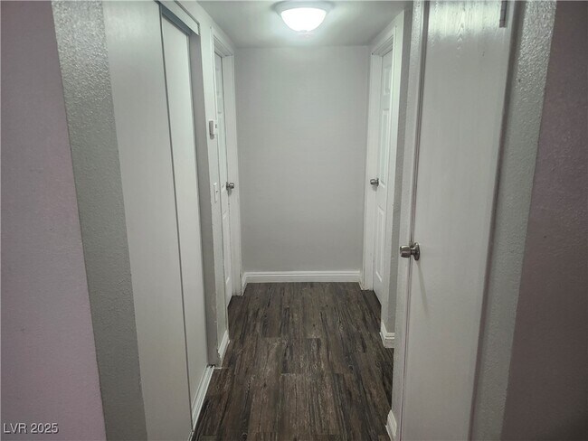 Foto del edificio - 3437 E Cheyenne Ave