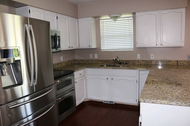 Building Photo - Beautiful home for rent!