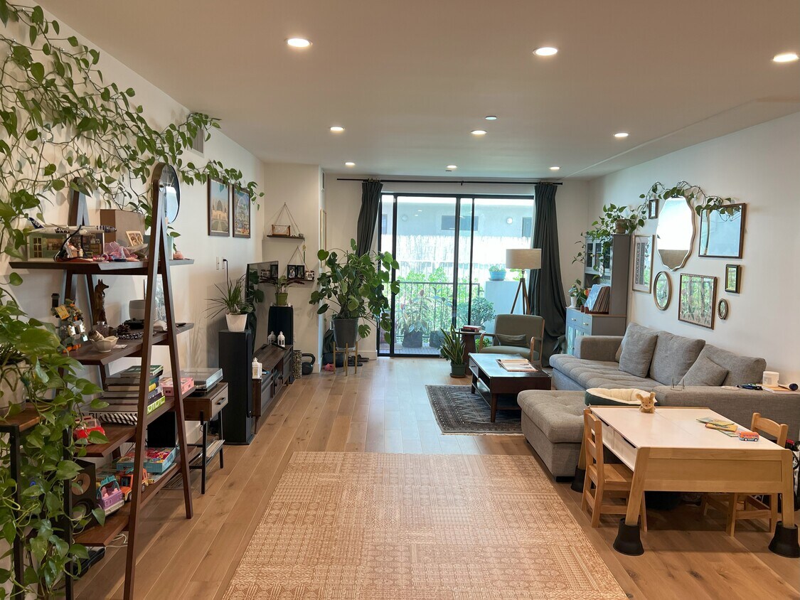 Foto principal - 1515 S Holt Ave