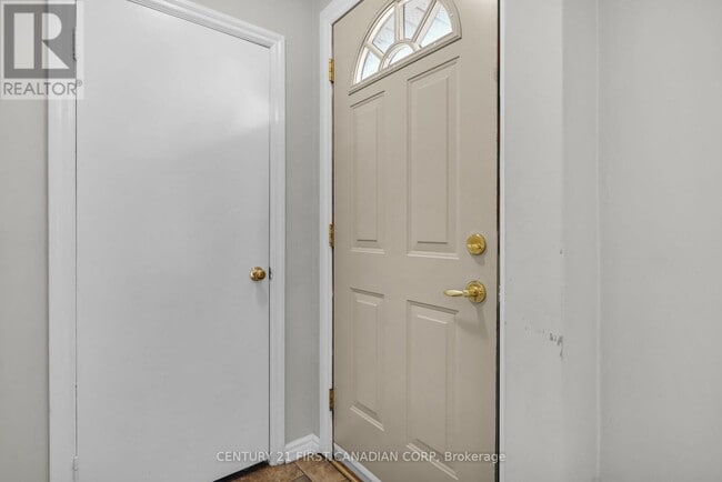 Building Photo - 638 Tennent Ave