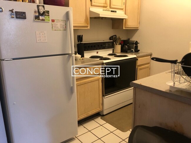 Building Photo - 50 Evergreen St