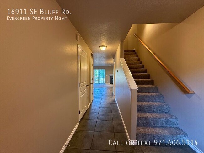 Foto del edificio - 16911 SE Bluff Rd