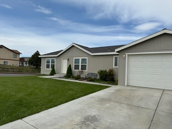 Foto del edificio - A gem of a home in Boardman