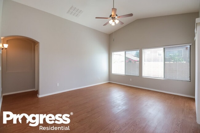 Building Photo - 25549 W Winslow Ave