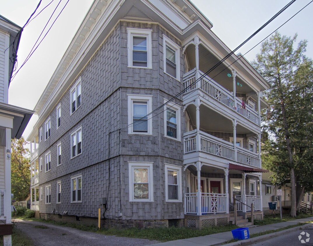Building Photo - 6-10 Green St
