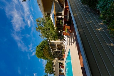 Building Photo - 601 Country Club Rd